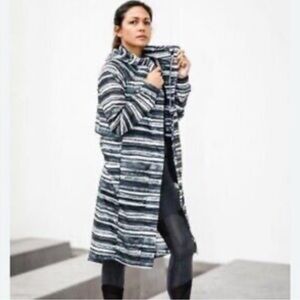 NWT Lululemon Lab Assemblage Shell Coat Jacket Gray Stripe Convertible Size 10